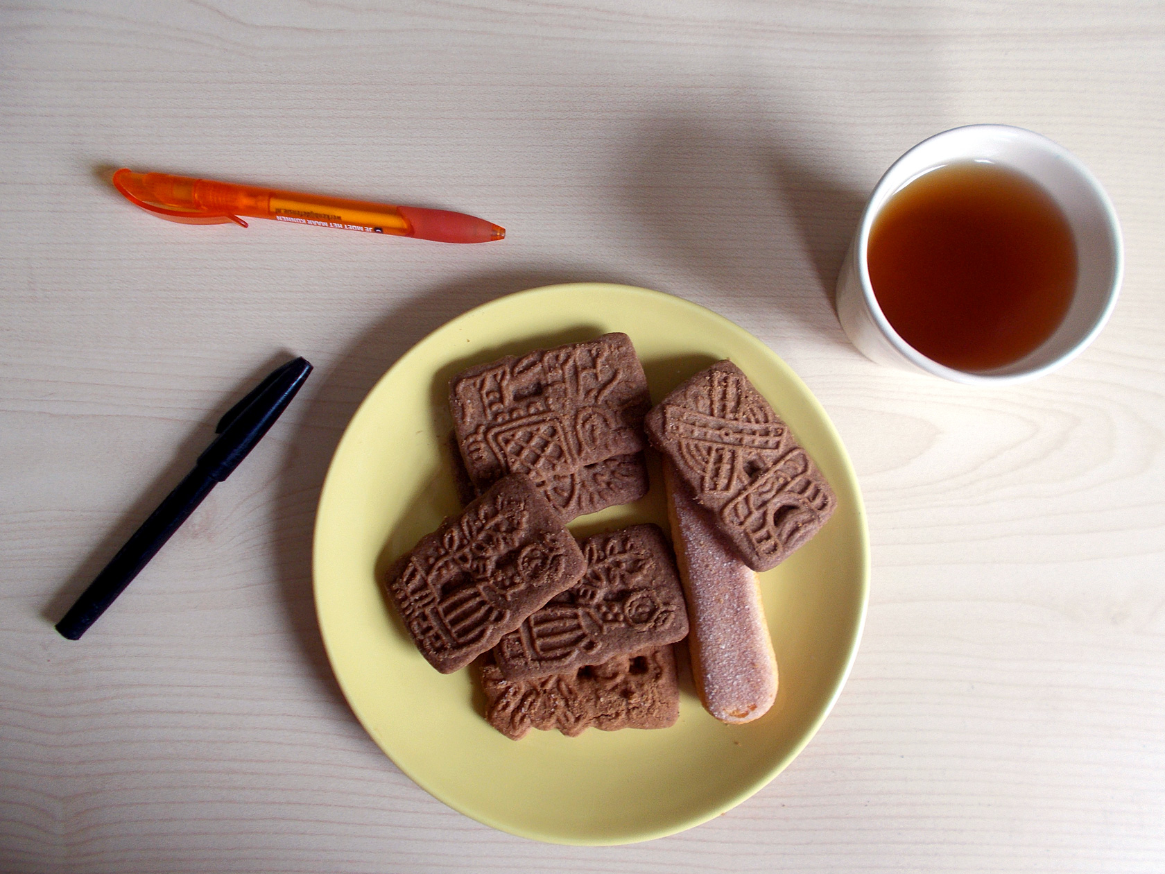 Thee en koekjes bij HomeworXX